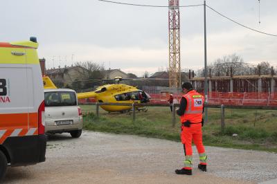 RAVENNA 25/02/2025. INFORTUNIO SUL LAVORO CANTIERE SCUOLA A PONTE NUOVO IN VIA DEI PINI