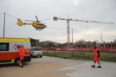 RAVENNA 25/02/2025. IINFORTUNIO SUL LAVORO CANTIERE SCUOLA A PONTE NUOVO IN VIA DEL PINO