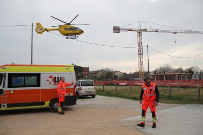 RAVENNA 25/02/2025. INFORTUNIO SUL LAVORO CANTIERE SCUOLA A PONTE NUOVO IN VIA DEI PINI