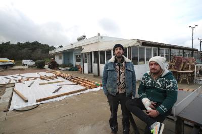 RAVENNA 26/02/2025. BAGNO PELO PUNTA MARINA TERME. Filippo Tagiuri (con berretta scura) e Massimo Bonci rilanciano l’ex Bagno Pelo di Punta Marina: diventa Cala Cedrina