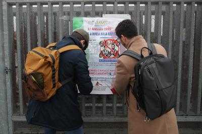 RAVENNA 27/02/2025. ANM MAGISTRATI IN DIFESA DELLA COSTITUZIONE. Giornata di astensione dal lavoro dei magistrati. Manifestazione nel cortile del tribunale di Ravenna